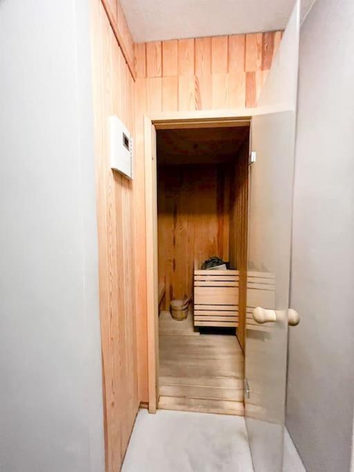 Bright Tiny Studio - Shared Pool & Sauna - Free Parking - Air Condition Muralto Экстерьер фото